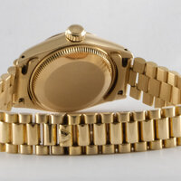 Rolex · Damenuhr Oyster Datejust — 6 / 8 Rolex · Damenuhr Oyster Datejust — 6 / 8