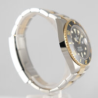 Rolex · Submariner Date — 4 / 9 Rolex · Submariner Date — 4 / 9