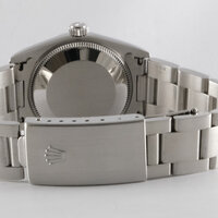 Rolex · Oyster Medium — 7 / 9 Rolex · Oyster Medium — 7 / 9