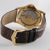 Patek Philippe · Calatrava Automatic — 4 / 8 Patek Philippe · Calatrava Automatic — 4 / 8