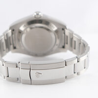 Rolex · Milgauss — 6 / 8 Rolex · Milgauss — 6 / 8