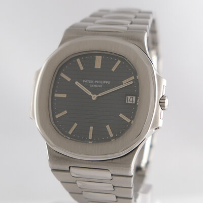Patek Philippe · Nautilus Jumbo