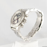 Breitling · Chronomat 44 — 5 / 8