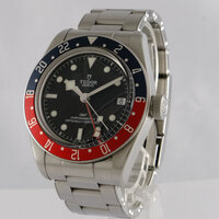 Tudor · GMT — 2 / 9 Tudor · GMT — 2 / 9