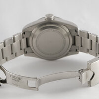 Tudor · GMT — 4 / 9 Tudor · GMT — 4 / 9