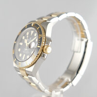 Rolex · Submariner Date — 3 / 9 Rolex · Submariner Date — 3 / 9