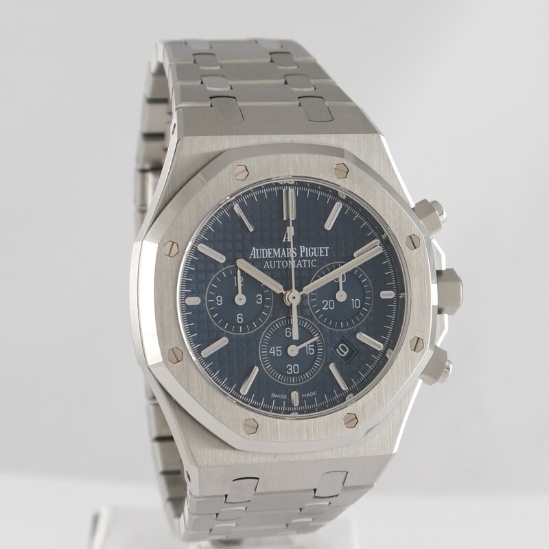 Audemars Piguet · Royal Oak Chrono — 1 / 9