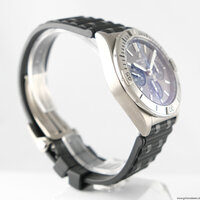 Breitling · Chronomat B01 42 — 6 / 8 Breitling · Chronomat B01 42 — 6 / 8