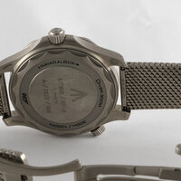 Omega · Seamaster Co Axial Chronometer Sondermodell 007 James Bond — 5 / 8