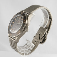 Omega · Seamaster Co Axial Chronometer Sondermodell 007 James Bond — 4 / 8