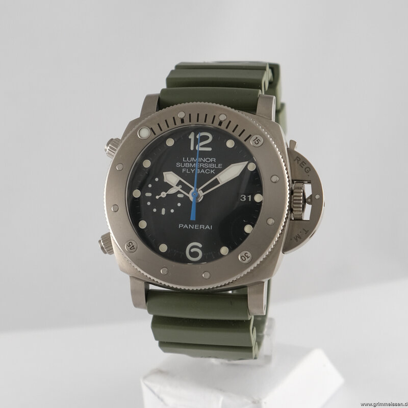 Panerai · Submersible 1950 3 Days Automatic — 1 / 8