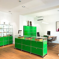 Unser Ladengeschäft — 2 / 3